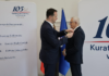 Burmistrz Rychwała z Medalem Komisji Edukacji Narodowej. Odznaczenie wręczył Wielkopolski Kurator Oświaty Burmistrz Rychwała z Medalem Komisji Edukacji Narodowej. Odznaczenie wręczył Wielkopolski Kurator Oświaty