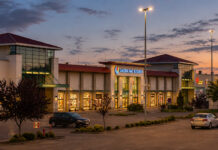 Ile jest galerii w Koninie? Sprawdź, gdzie zrobisz zakupy! Galeria nad jeziorem Konin