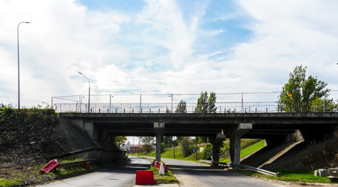 Stary wiadukt w Koninie idzie do rozbiórki. Nowy ma być gotowy w połowie 2027 roku Stary wiadukt w Koninie idzie do rozbiórki. Nowy ma być gotowy w połowie 2027 roku
